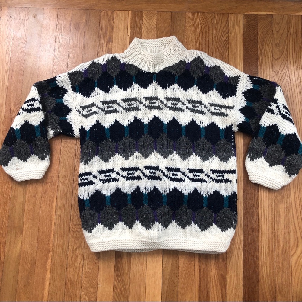 Vintage 100% Wool Hand Knit Winter Sweater